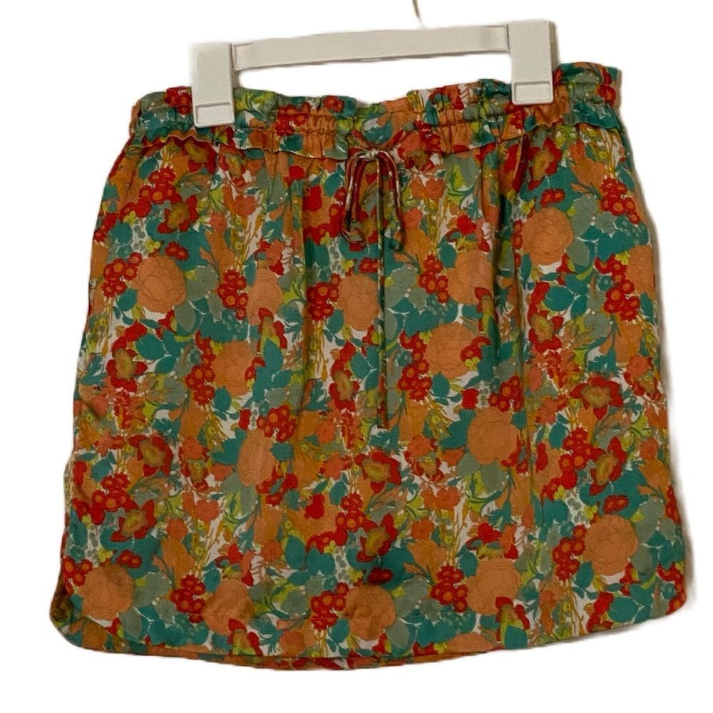 Forever 21 Lined Muti Color Floral Satin Mini Skirt with Pockets